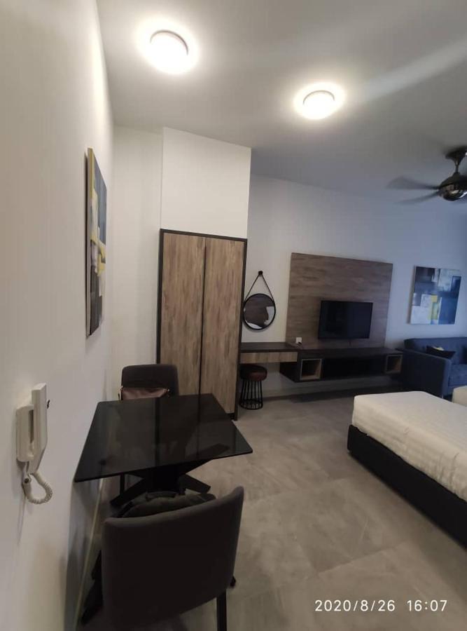Malacca Homestay Shah Rizki At Imperio With Swimming Pool Muslim Friendly מראה חיצוני תמונה