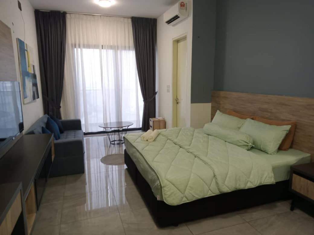 Malacca Homestay Shah Rizki At Imperio With Swimming Pool Muslim Friendly מראה חיצוני תמונה